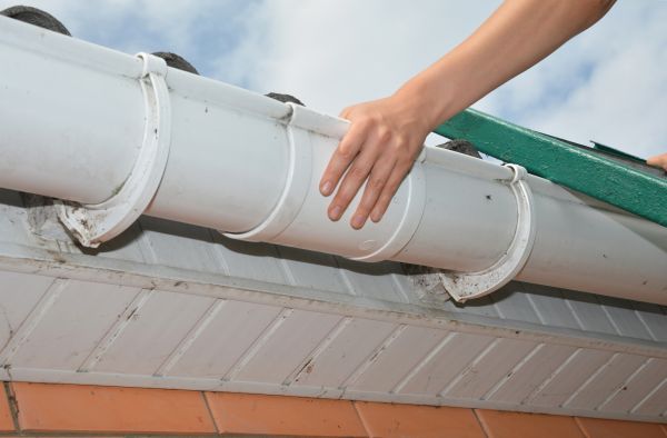 Gutter Reattachment in Ballwin